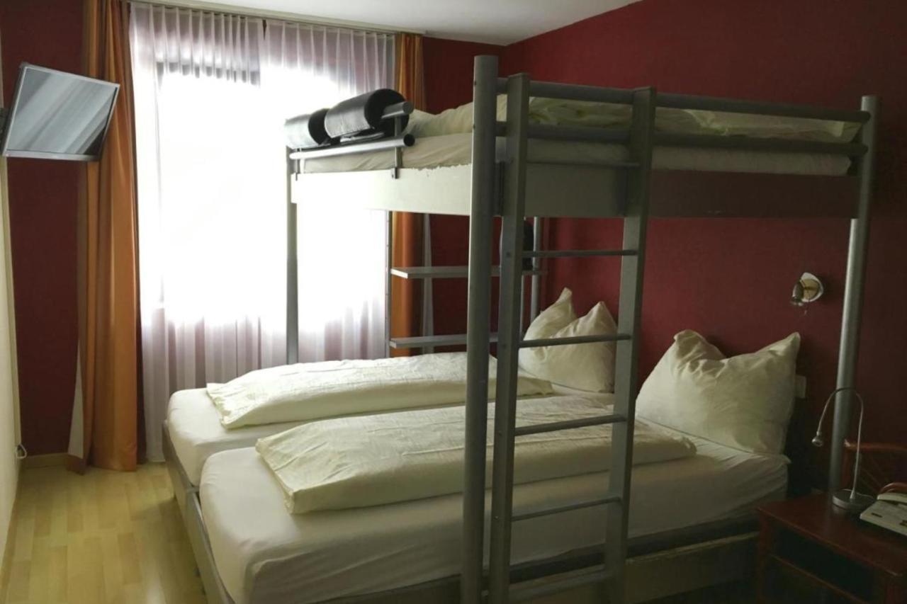 Affordable Rooms In Heart Of Lucerna Exterior foto