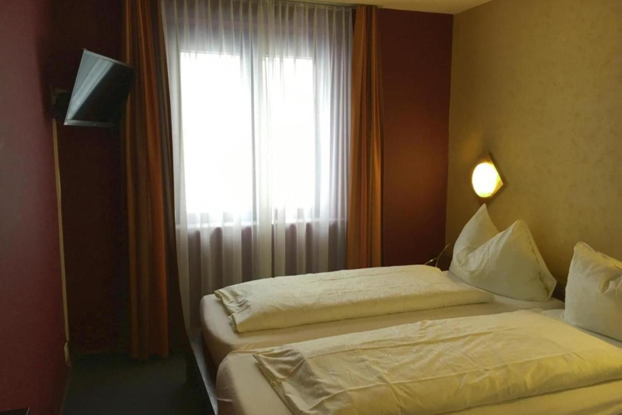 Affordable Rooms In Heart Of Lucerna Exterior foto