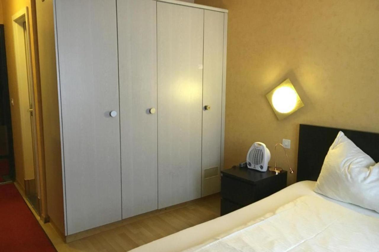 Affordable Rooms In Heart Of Lucerna Exterior foto